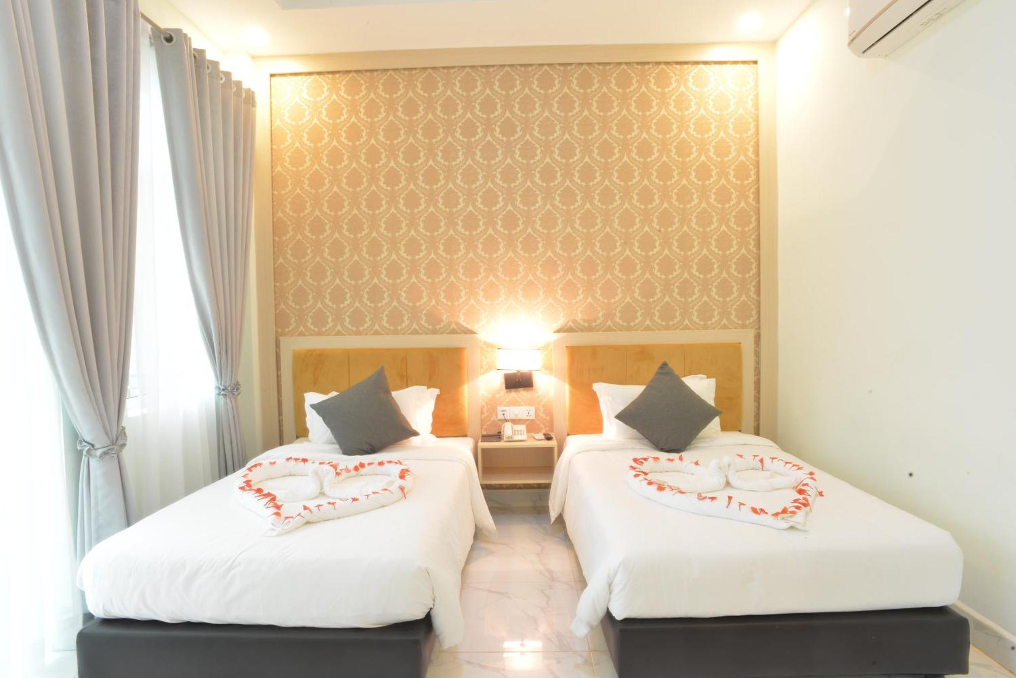 Sangkahak Mith Hotel Kep Esterno foto
